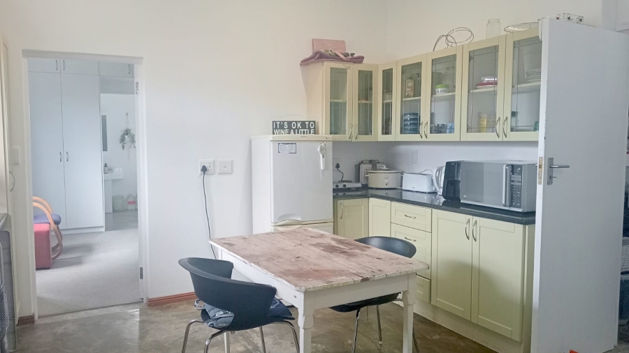 To Let 1 Bedroom Property for Rent in Vermont Western Cape